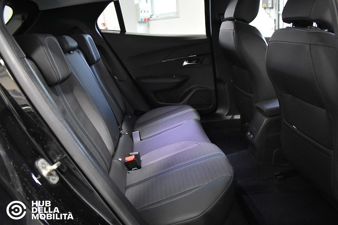 PEUGEOT 2008 BlueHDi 110 S&S Allure